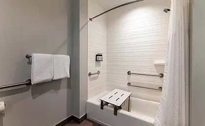 avid hotel Summerville By IHG