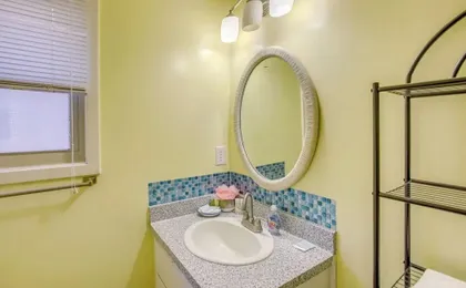 Myrtle Beach Cottage, Walk to Pools + Beach!