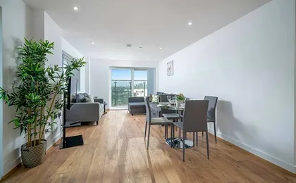 Skyvillion - River View Mins To O2 London Excel