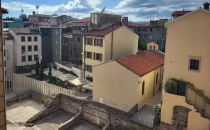 Apartment Evie - Central Historical Quarter by Irundo