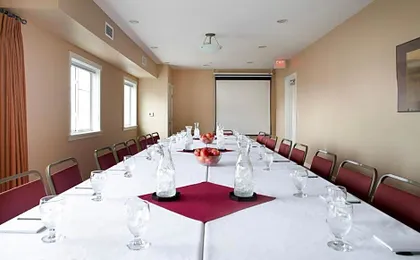 Rivertide Suites