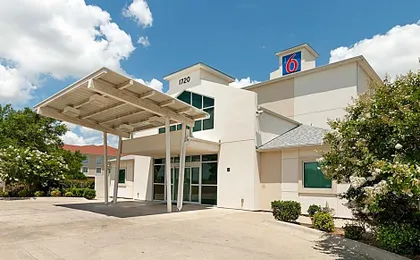 Motel 6-Cleburne, TX