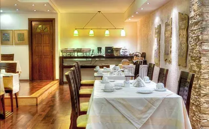 Nicola Hotel