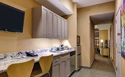 DoubleTree by Hilton - Philadelphia Center City