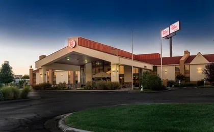 Red Roof Inn & Suites Cincinnati North-Mason