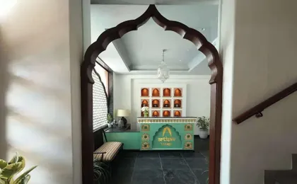Artisav House