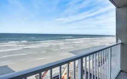 Daytona Beach Retreat: Beach Access!