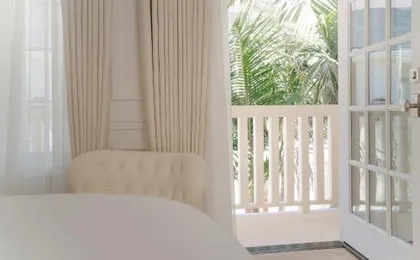 Cara Hotel
