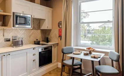 Tyndall's Park - Your Apartment