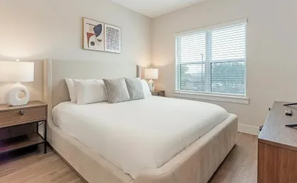 Landing Apartments near Navarro ISD