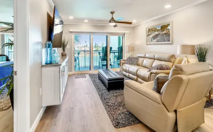 Land's End 3-303 Bay Front - Premier