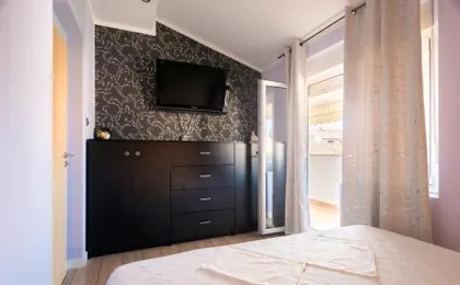 Boki Apartment Split