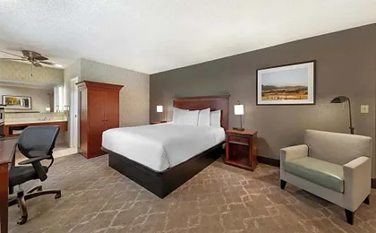 Best Western Plus Black Oak