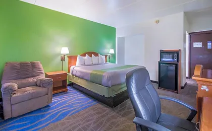 Badlands Inn & Suites