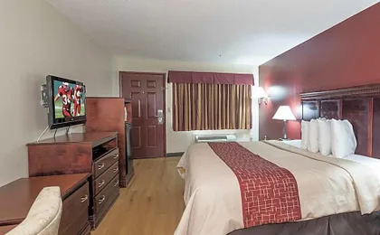 Red Roof Inn Chipley