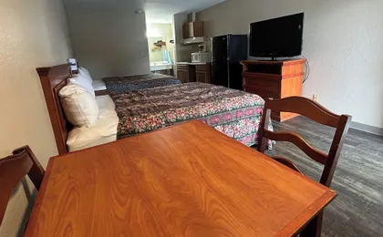Lodge Inn Extended Stay