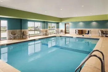 Holiday Inn Express & Suites West Des Moines - Jordan West