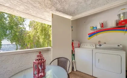 5 Mi to Dtwn! Extended-stay Palm Springs Condo