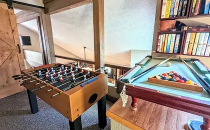 Frost Hollow by Avantstay Deck w/ Grill, Game Room Loft