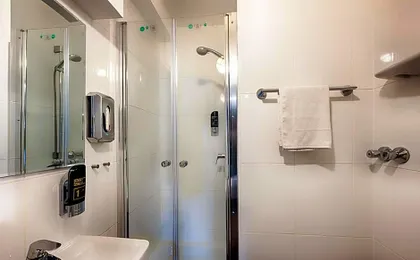 Hotel West