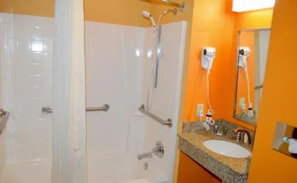 Microtel Inn and Suites by Wyndham Rawlins
