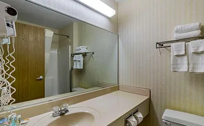 Econo Lodge Luverne I-90