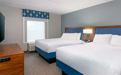 Hampton Inn & Suites Charlottesville-At The University