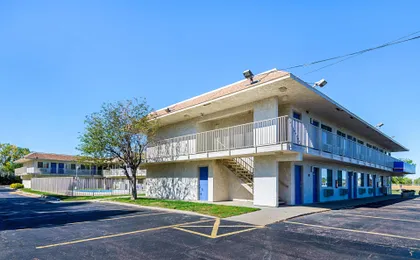 Motel 6 Mitchell