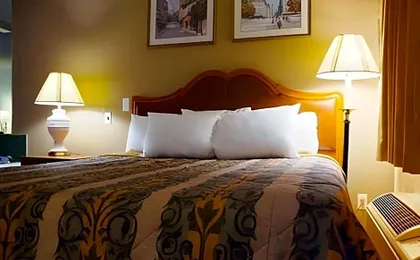 A Victory Hotel - Southfield