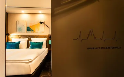 HOTEL MOTEL ONE KOLN-NEUMARKT