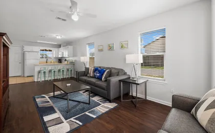 6400 Beach Dr - Seabatical A