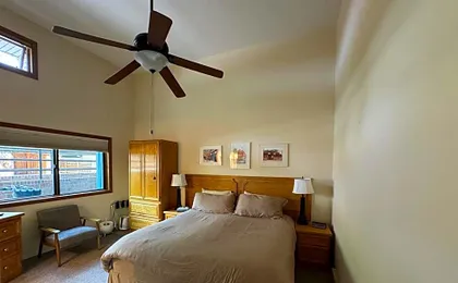 Shadow Mountain Lodge