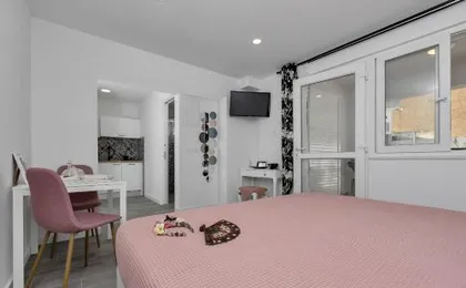 Luxurious studio apartment Jube