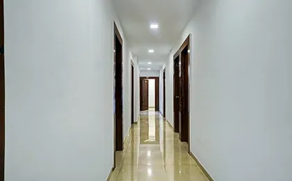 OYO 821424 Sai Inn Lodging