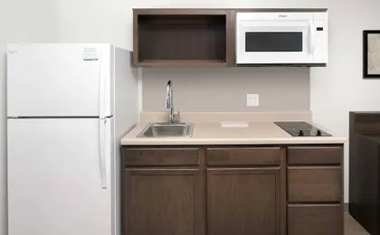 Woodspring Suites Lancaster North