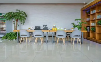 Wangsu Hotel (Binjiang Yintai)
