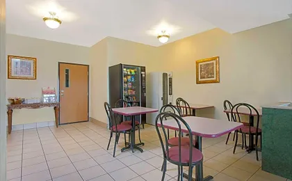 Super 8 by Wyndham Bonne Terre