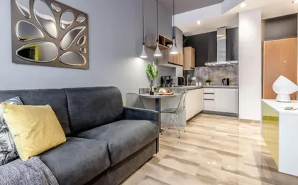 Ugo Bassi Apartments