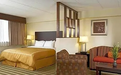 Holiday Inn Express And Suites Washington DC Noma By IHG