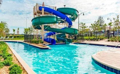 Renewed Luxury Townhouse with private pool