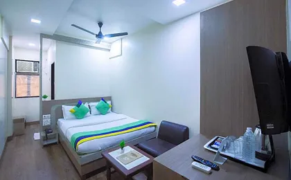 Treebo Hiramani Parel Lalbaug