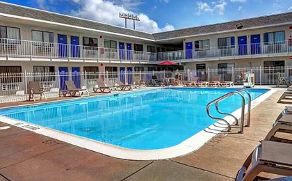 Motel 6-Slidell, LA - New Orleans