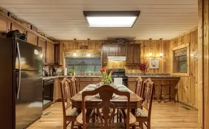 Bearly Rustic 2 Bedroom Cabin