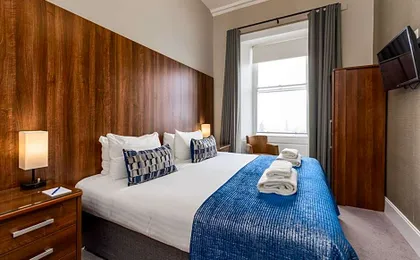 28 York Place Hotel