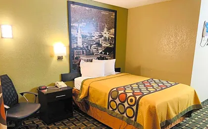 Super 8 by Wyndham Cincinnati/Springdale OH