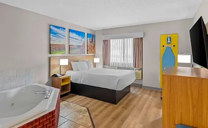Days Inn by Wyndham Ames