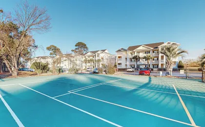 2 BR Condo w/ Shared Pool, Near Outlet Mall