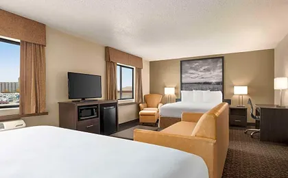Super 8 by Wyndham Lincoln North
