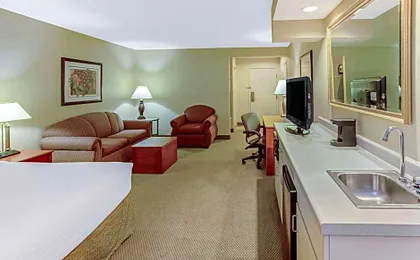 La Quinta Inn & Suites by Wyndham Appleton-College Avenue