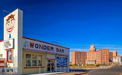 Berkeley Oceanfront Hotel